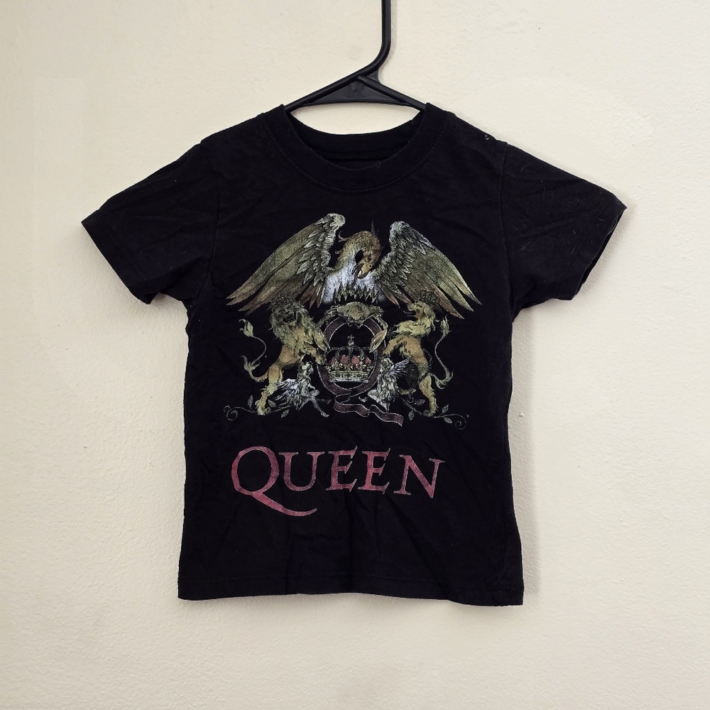 Queen Boys 3T Black Band T-Shirt